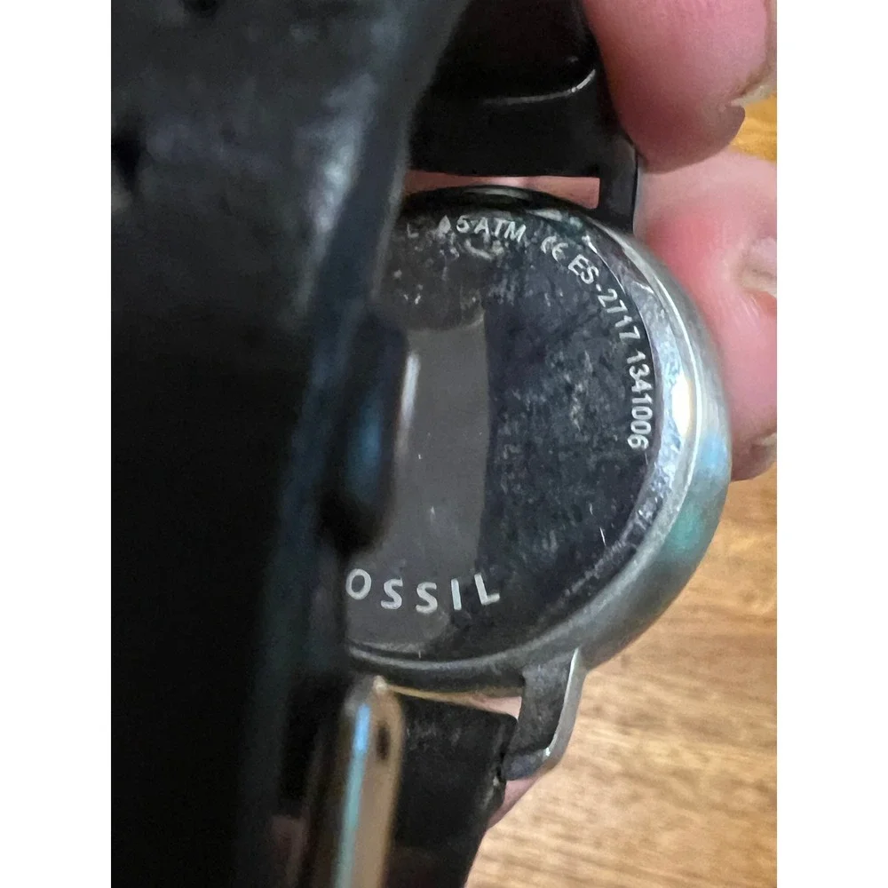 Fossil ES-2717 Silver Tone White Dial Black Leather Strap Watch 5ATM